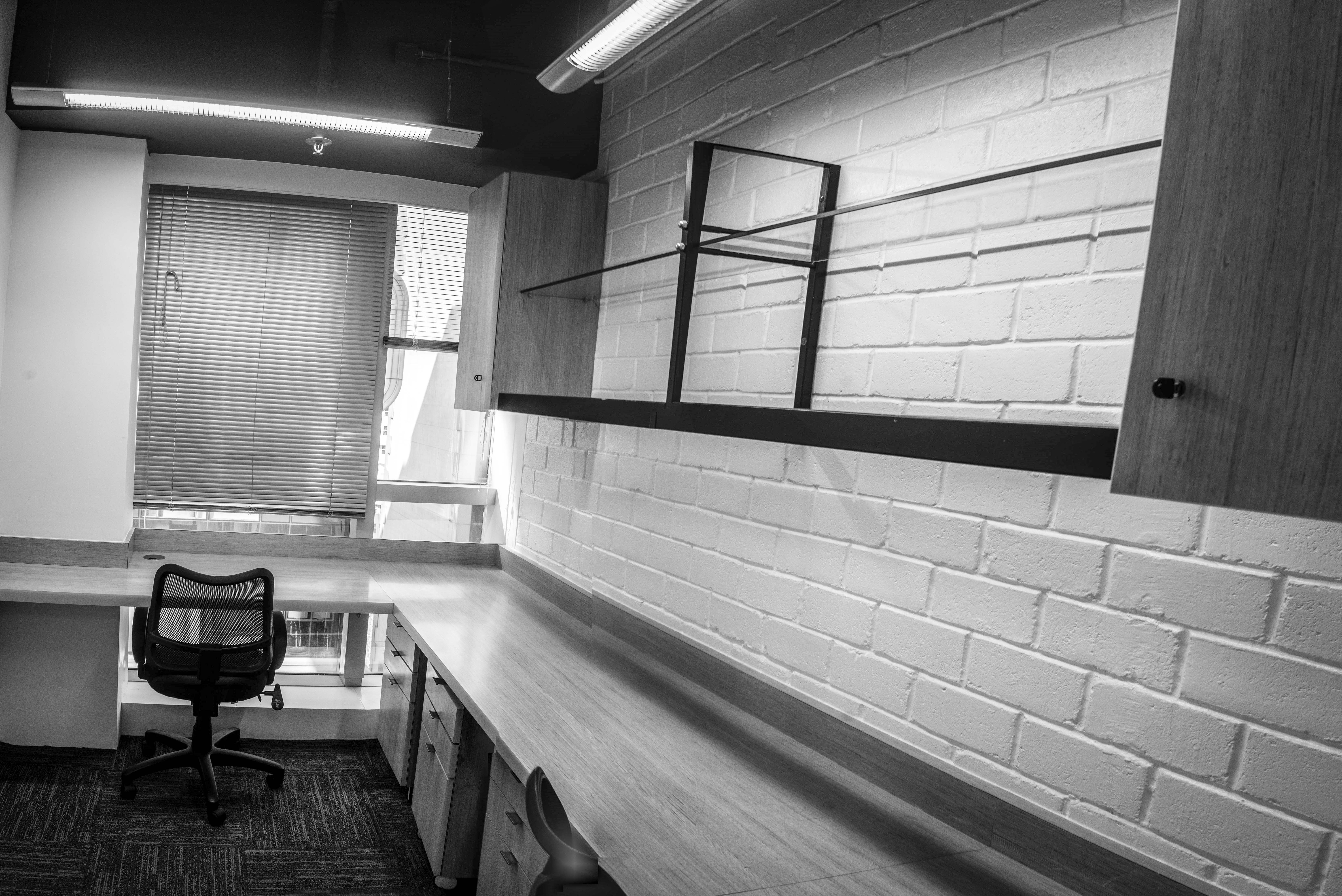 Somptueux Central - 2 person office